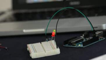 découvrez les avantages de la technologie led et ses applications dans divers domaines. apprenez comment la technologie led améliore l'efficacité énergétique et offre un éclairage durable.