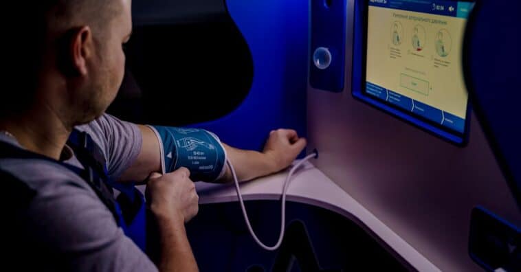 mesure de la pression sanguine : découvrez comment mesurer correctement la pression artérielle et comprendre les résultats.