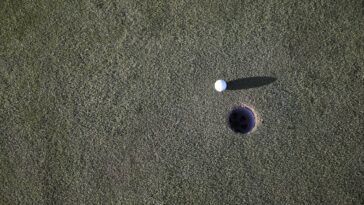 découvrez comment contrôler la rotation de votre balle de golf avec nos conseils expert.