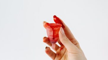 découvrez tout ce qu'il faut savoir sur les menstruations, leurs cycles et leurs impacts sur la santé féminine.