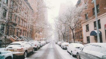 ville avec de la neige